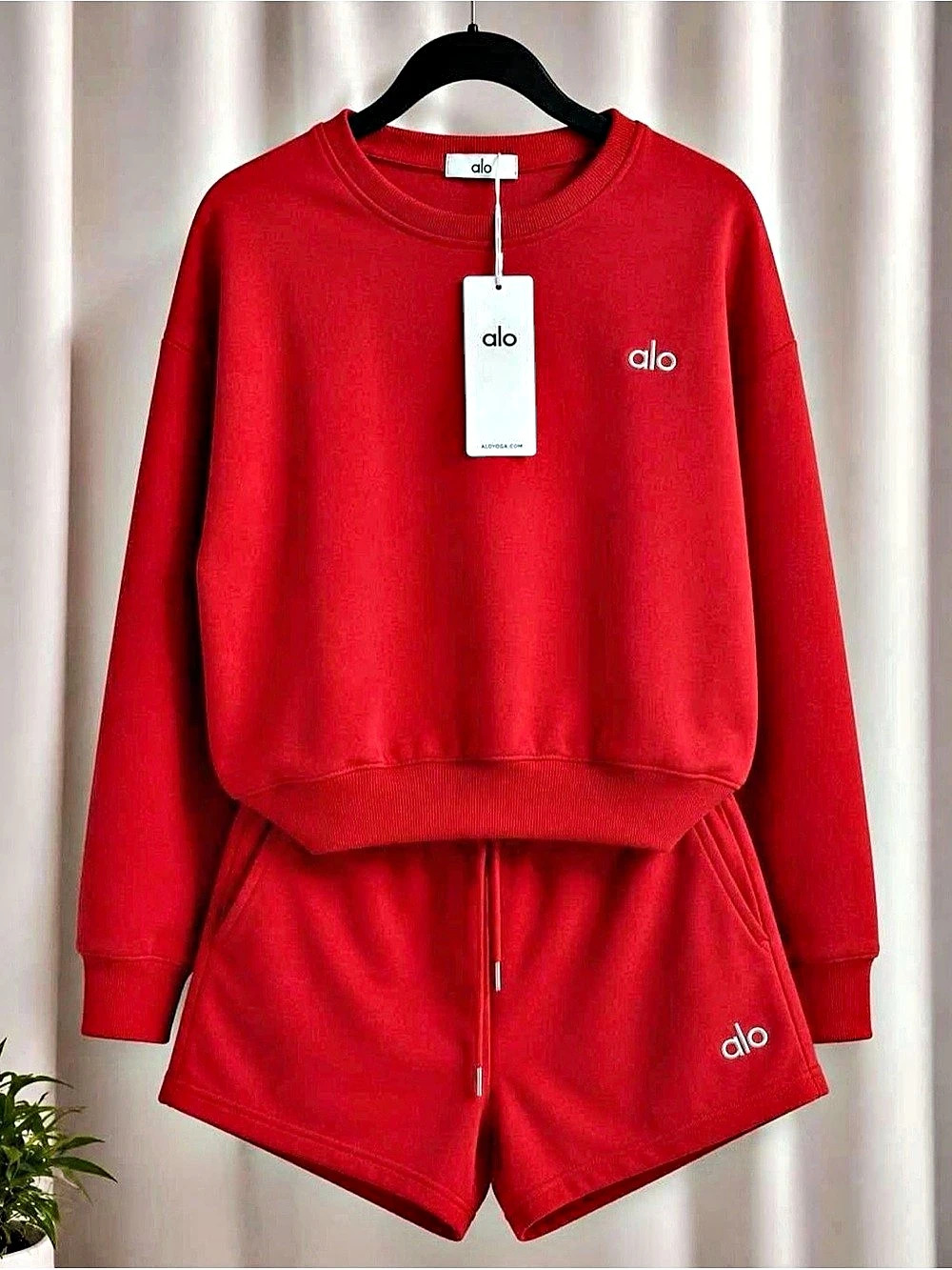alo Red Sweatshirt & Shorts Set NWT talla S